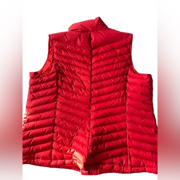 Talbots puffer vest - Picture 2 of 2